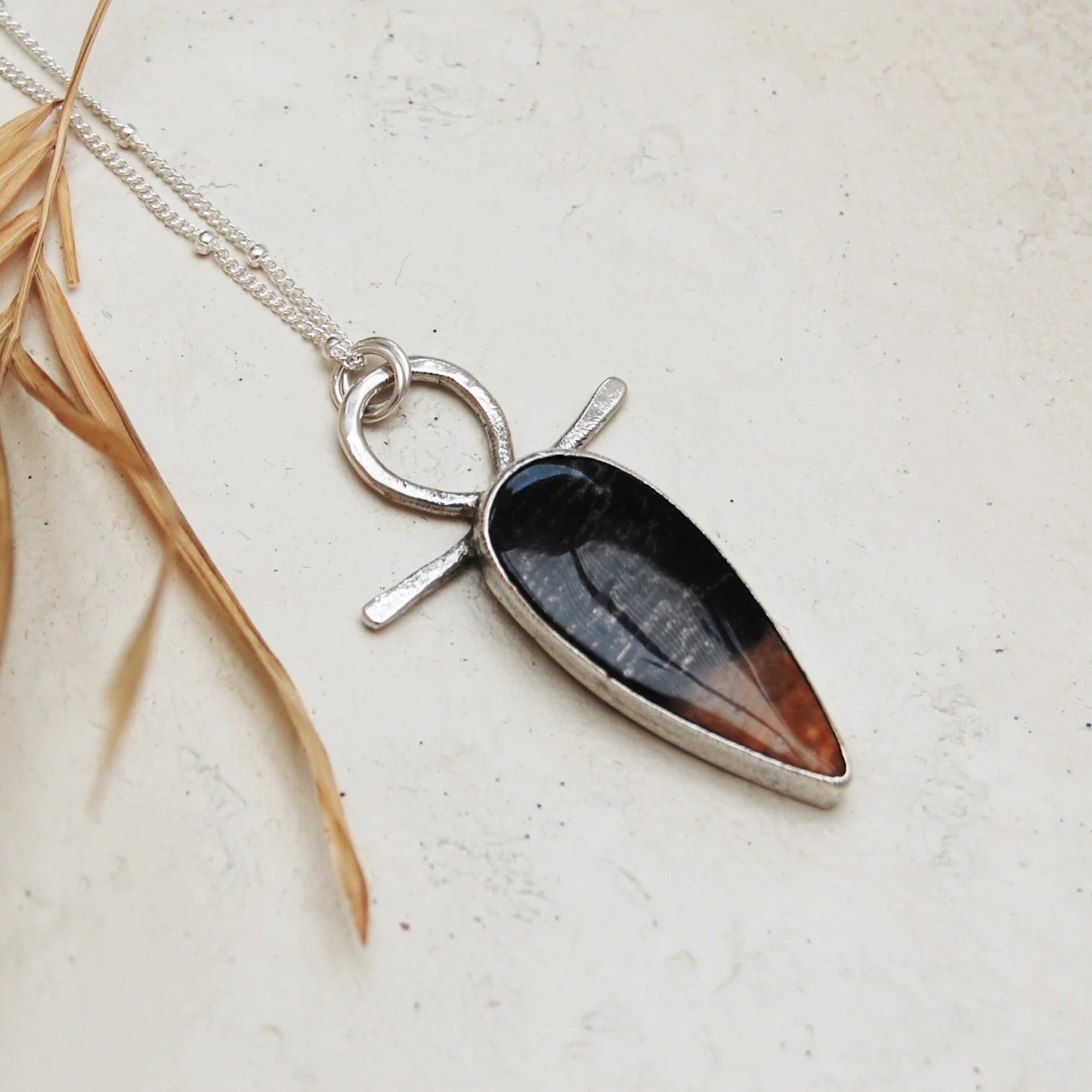 Rooted Preistess Necklace - Into The Wanderness