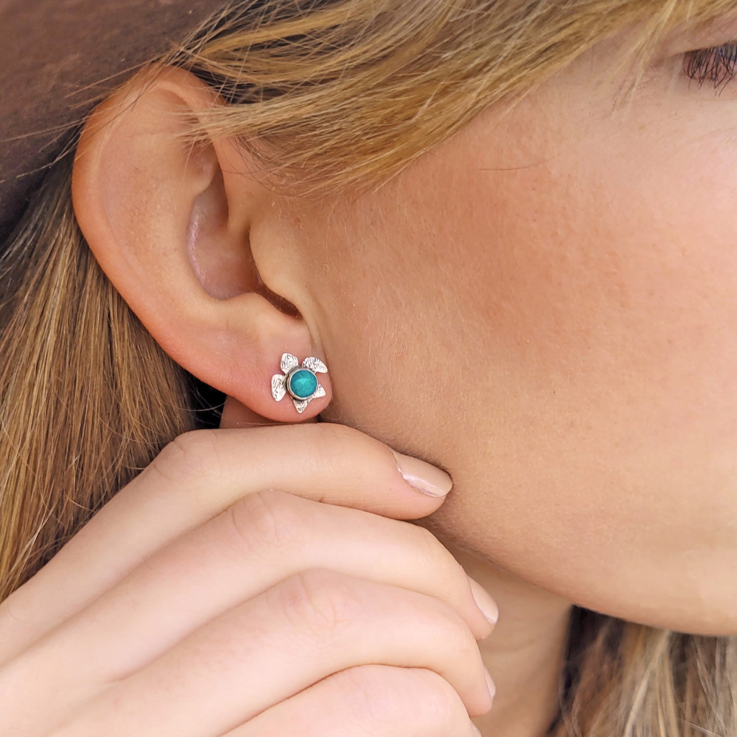 Gili Sea Turtle Studs