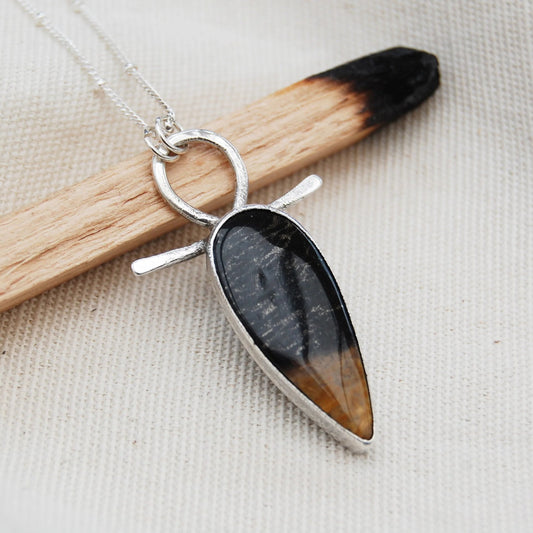 Rooted Preistess Necklace - Into The Wanderness